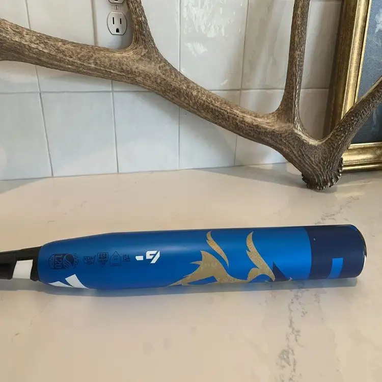 DeMarini CF9 33/24 (-9) Fastpitch Softball Bat 6 DeMarini CF9 33/24 (-9) Fastpitch Softball Bat - Image 4