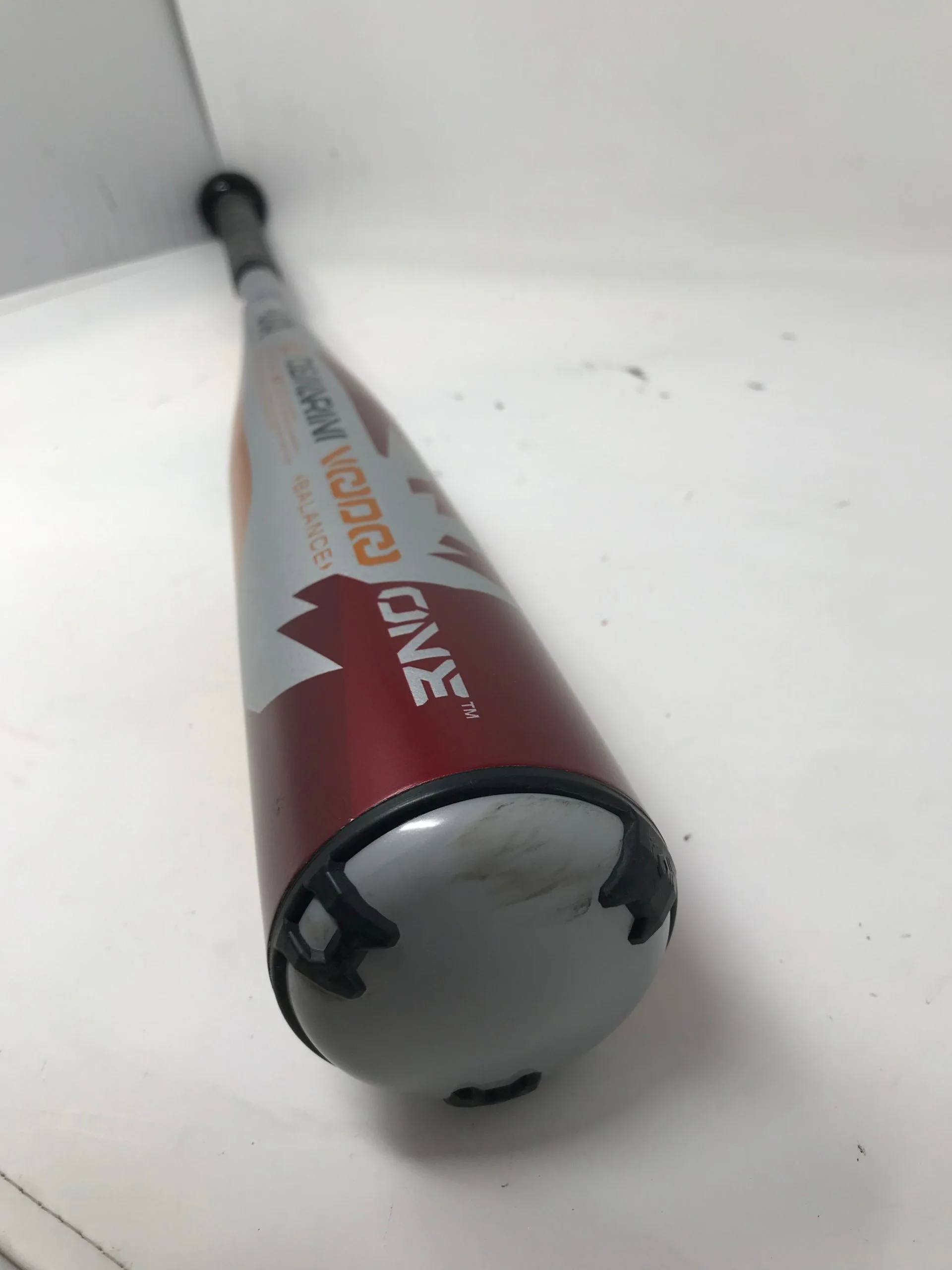 Used Demo DeMarini UO2-18 28/18 Voodoo ONE Youth League Baseball Bat 2018 2 5/8" 6 Used Demo DeMarini UO2-18 28/18 Voodoo ONE Youth League Baseball Bat 2018 2 5/8" - Image 4