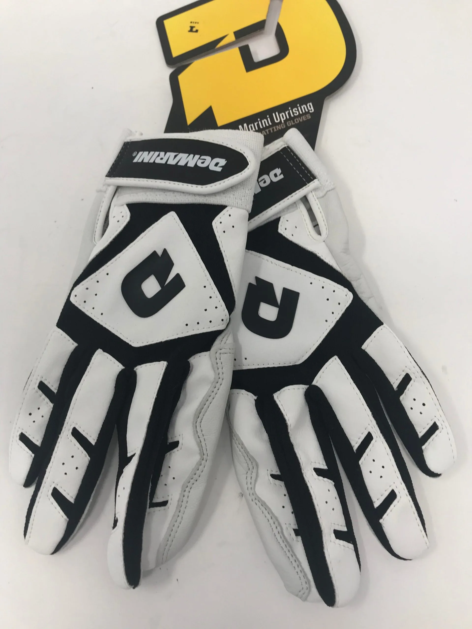 New DeMarini WTA6350BLM Adult Batting Glove Large White/Black 3 New DeMarini WTA6350BLM Adult Batting Glove Large White/Black