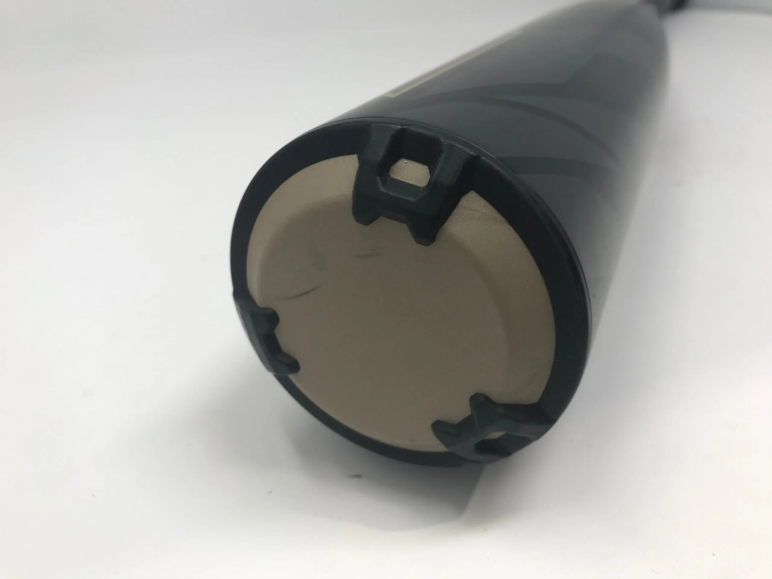 Used DeMarini, CF Zen 30/20 Black 2 3/4" Senior League Baseball Bat 6 Used DeMarini, CF Zen 30/20 Black 2 3/4" Senior League Baseball Bat - Image 4