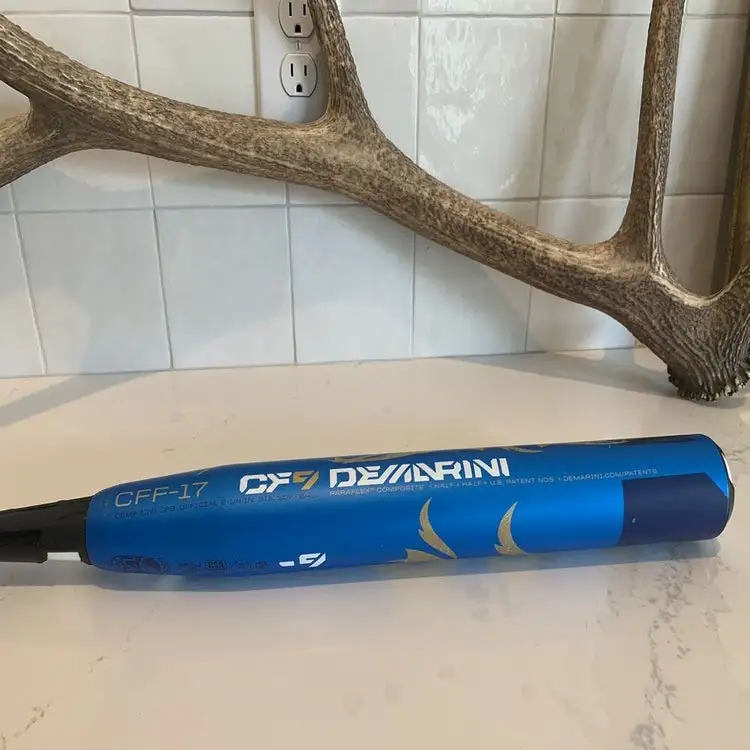 DeMarini CF9 33/24 (-9) Fastpitch Softball Bat 8 DeMarini CF9 33/24 (-9) Fastpitch Softball Bat - Image 6